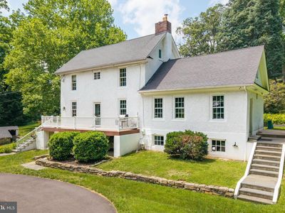 387 Tomlinson Rd