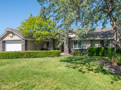 3438 Showboat Ct
