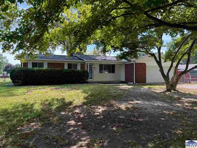 1907 E Springhill Dr