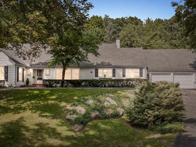 Property at 1366 Conge Dr, Bloomfield Hills, MI