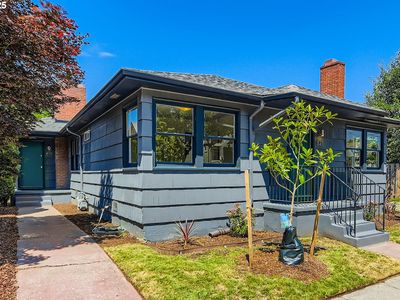 815-821 NE Holman St