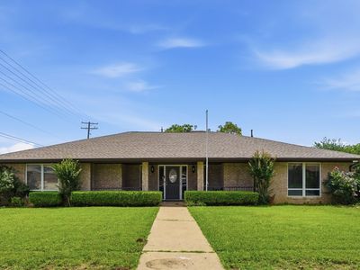 2608 Buckingham Dr