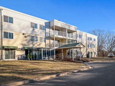 132 Demont Ave E APT 233