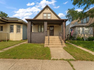4416 Sheffield Ave