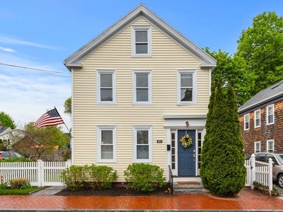 28 Dove St #2