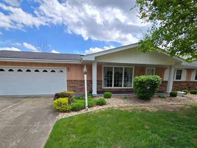 Property at 109 Ivy Ln, Knoxville, IL