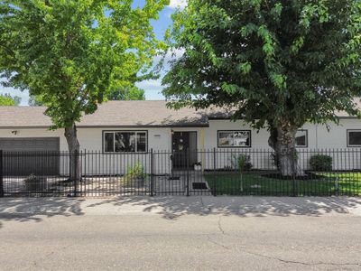3232 Mission Ave