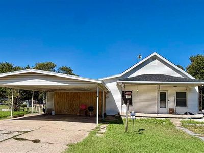814 W Dewey Ave