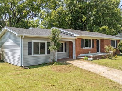 111 N Elm St