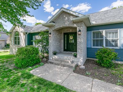 Property at 1099 Fox Hollow Ln, Le Claire, IA