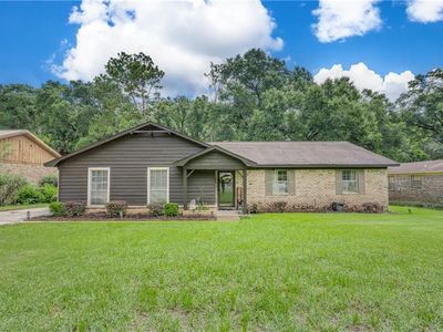 1800 Princeton Woods Dr E