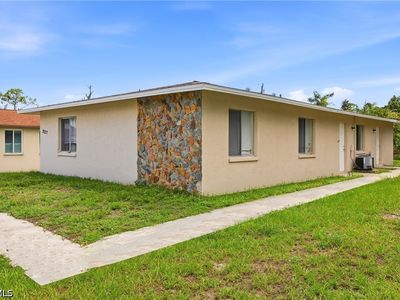 2237 Iris Way