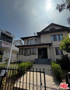 1678 Roosevelt Ave