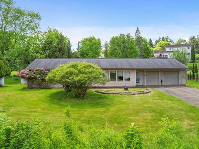 2312 Donna Dr