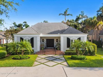 625 Riomar Dr