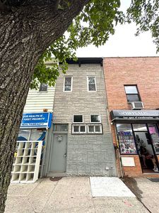 251 Graham Ave