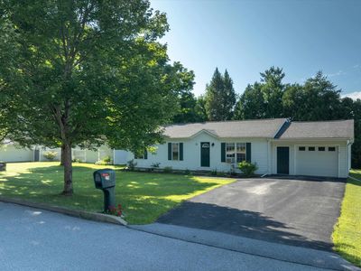 15 Stone Ridge Drive