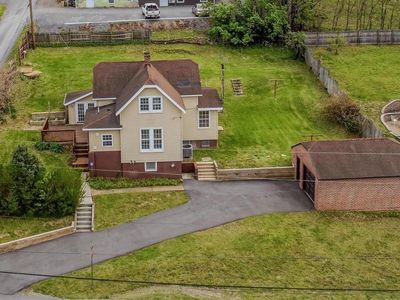 Property at 151 S Laurel Ave, Berkeley Springs, WV