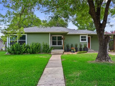 901 E North Ave