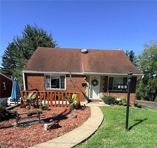 122 S Joslyn Dr