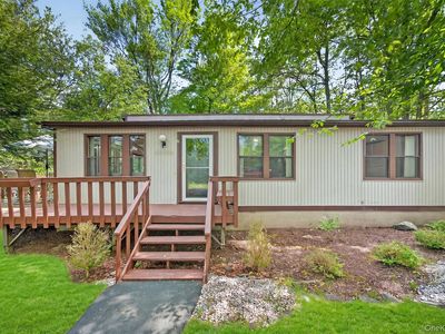 4 Ivanhoe Court