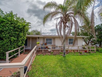 1211 N Peninsula Ave