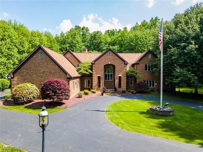 3945 S Canfield Niles Rd