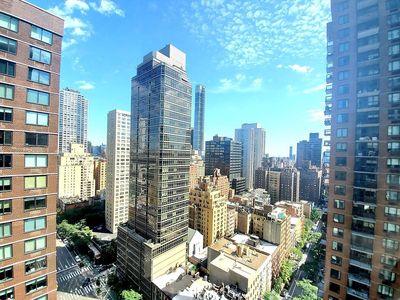 250 E 54th St APT 23C