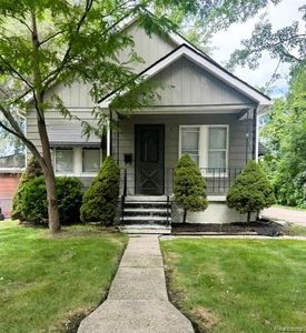 54 W Hopkins Ave