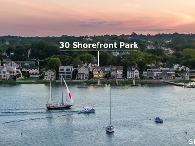 30 Shorefront Park