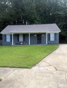 646 Creekstone Cres