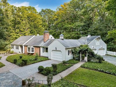 962 Grooms Road