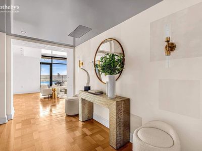 170 E End Ave APT 16A