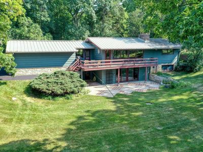 1905 Hillside DRIVE