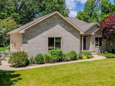 38 Studio Dr