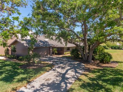 5604 Doral Dr