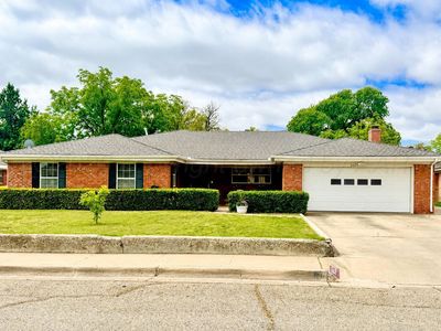 3522 Barclay Dr
