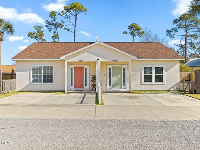 6319/6321 Poinciana Dr