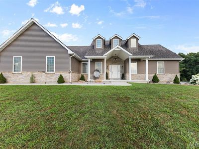 125 Twin Lakes Dr