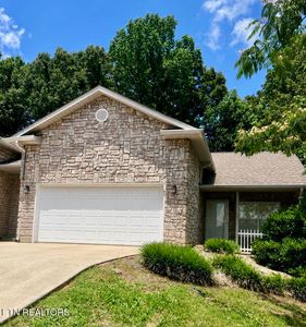 80 Pear Tree Ln