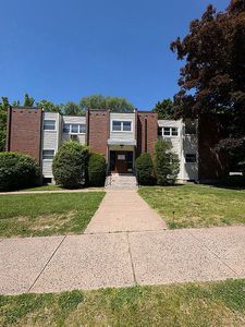 9 Thompson Rd APT 2A