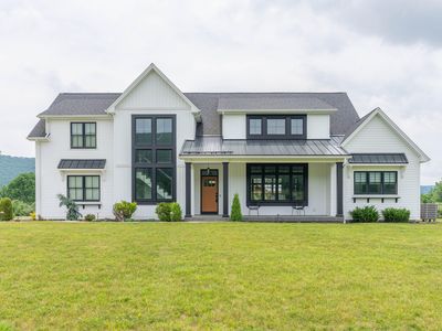 102 Middle Ridge Rd