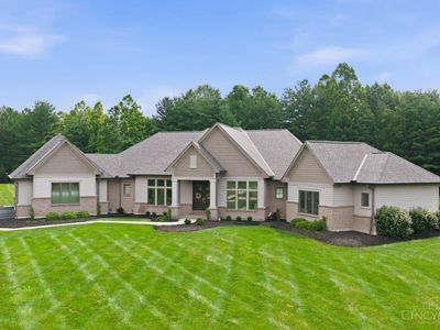 2 Birdhaven Ln
