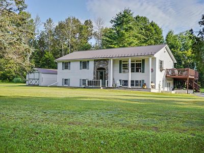 Property at 35 Rosbo Ln, Morrisonville, NY