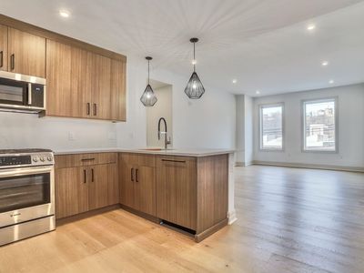 921 Madison St #306