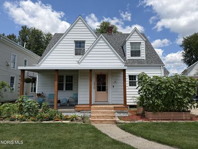 Property at 1010 Woodlawn Ave, Napoleon, OH