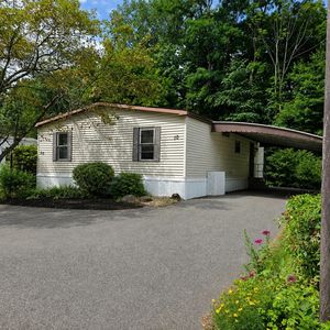 10 Clayton Dr