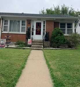 1615 W McCarty St