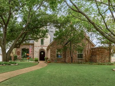 152 Country Club Dr