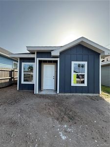 Property at 833 N Martinez Ave, Weslaco, TX